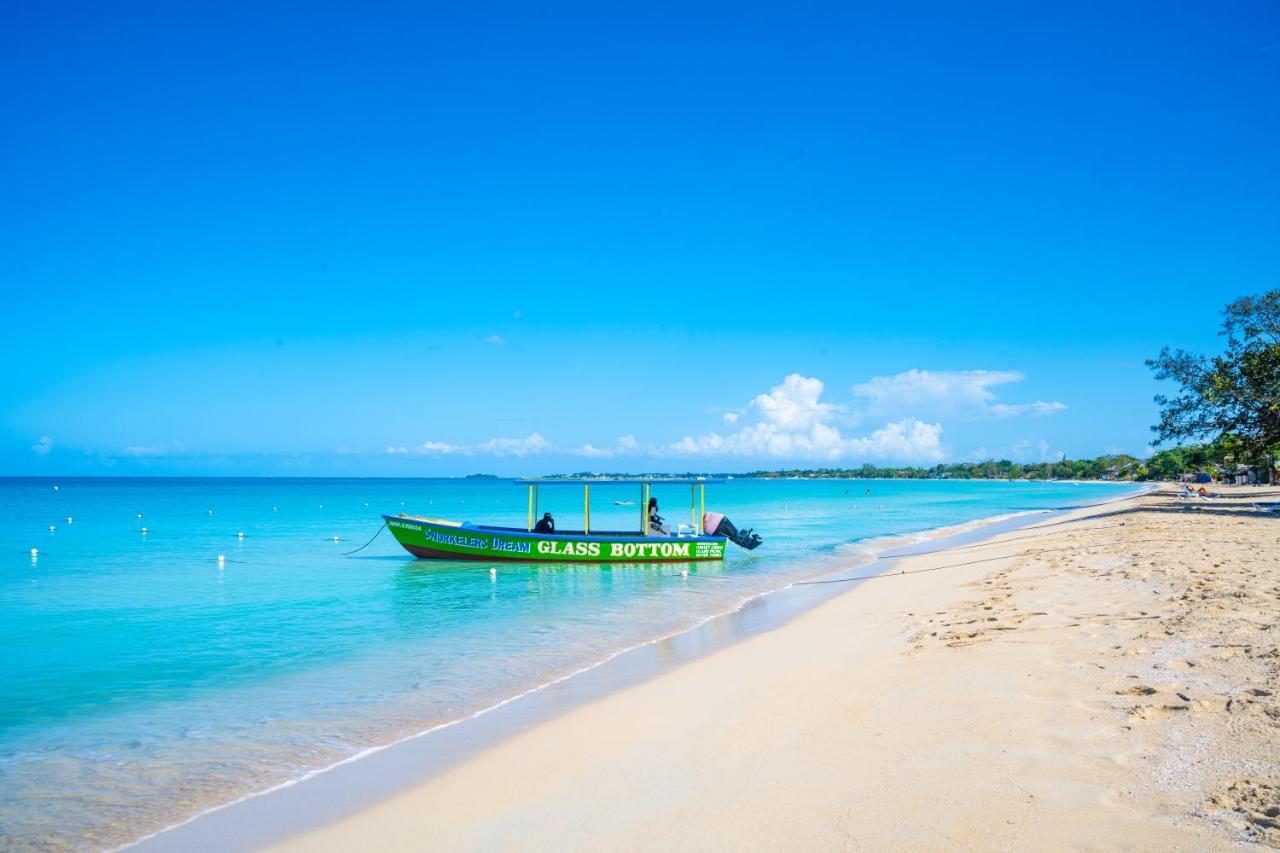 Shields Negril Villas Экстерьер фото