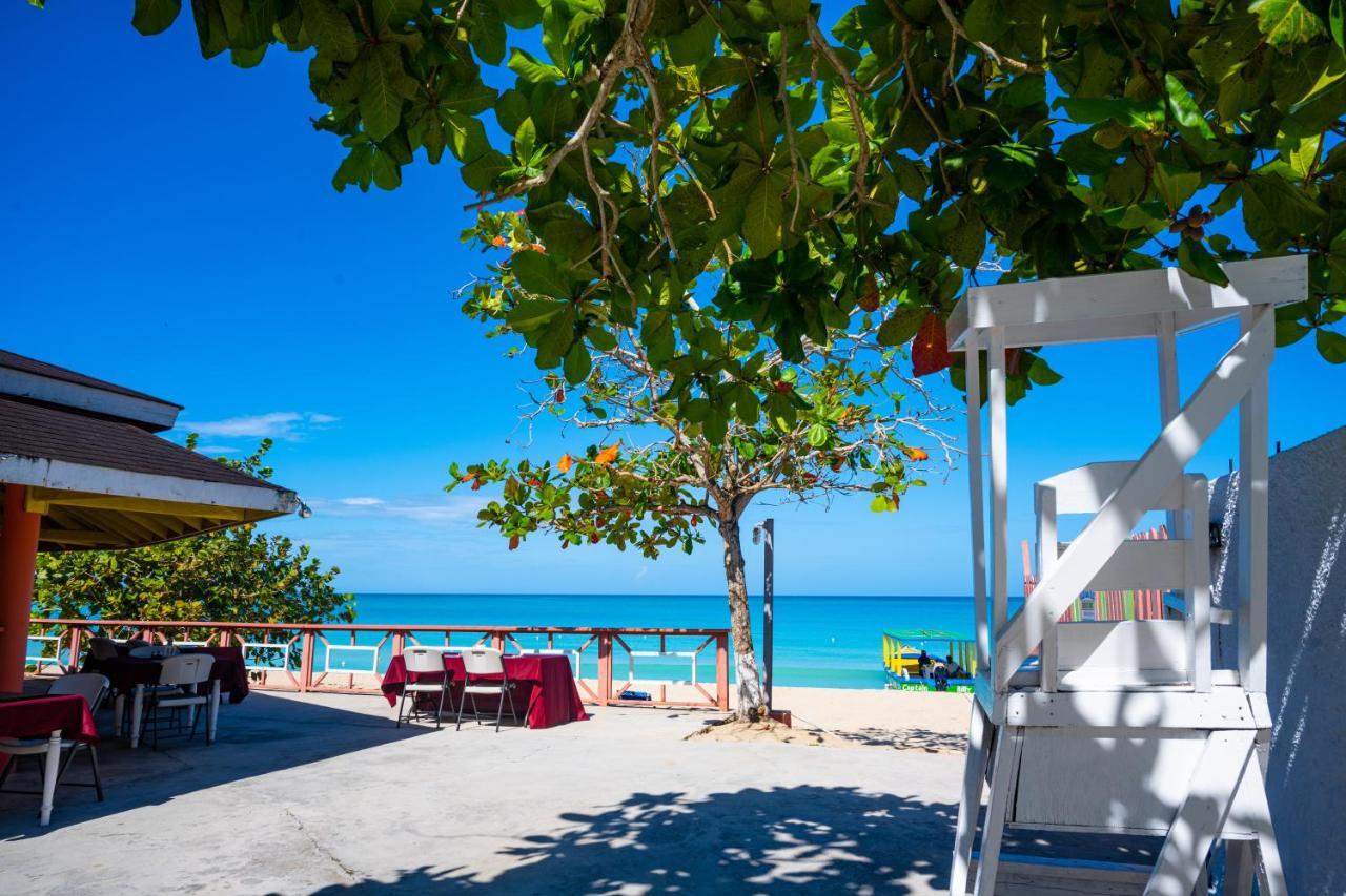Shields Negril Villas Экстерьер фото