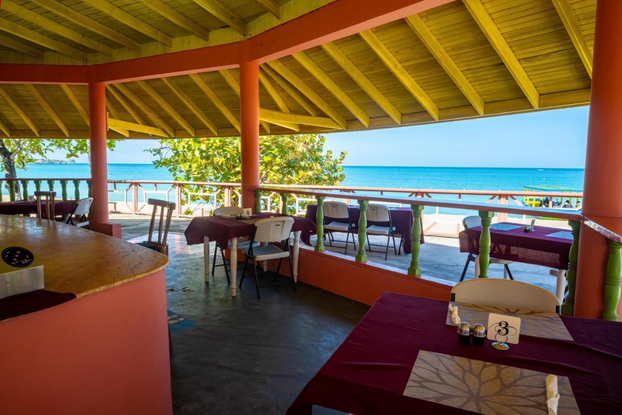 Shields Negril Villas Экстерьер фото