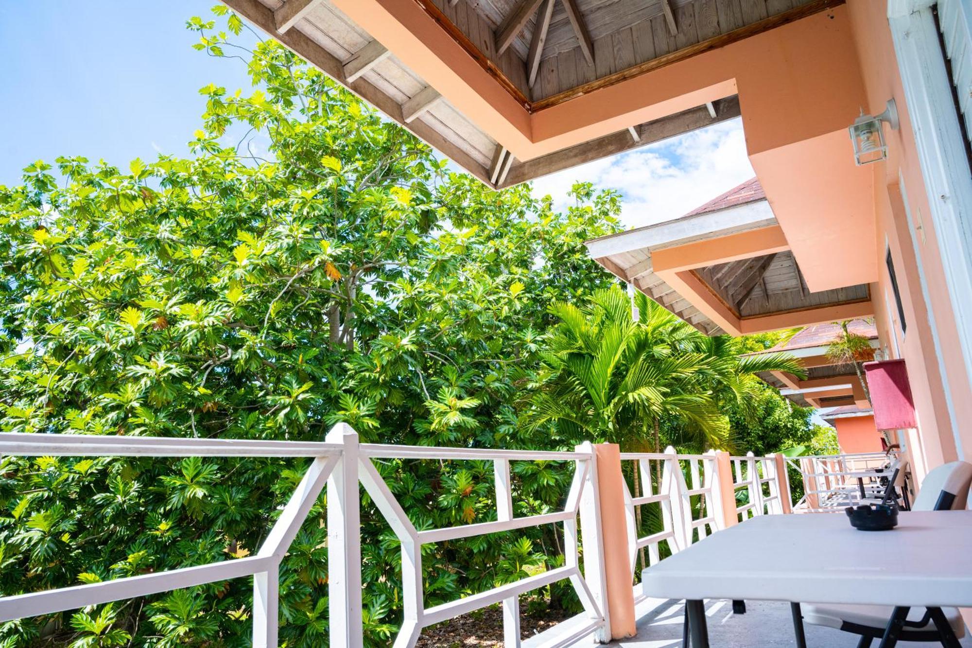 Shields Negril Villas Номер фото